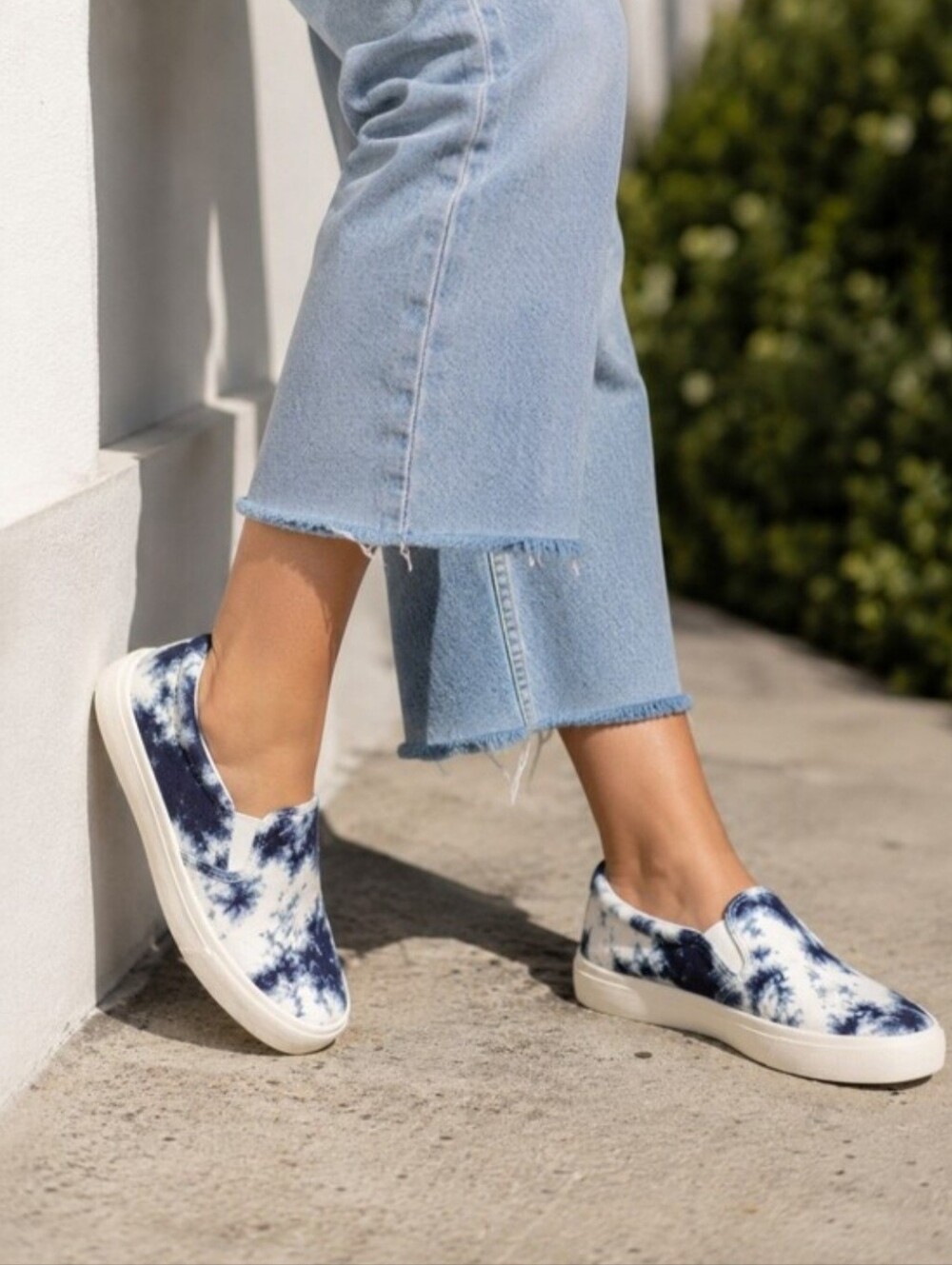 Madewell Sidewalk Slip-On Sneakers in Tie-Dyed Recycled Canvas Size 8